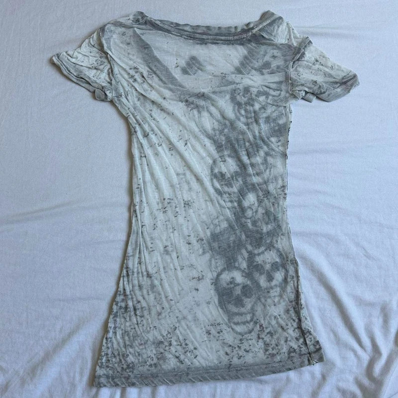 Women's Graphic V-neck Skull Print T-shirt - Street Dreams USA