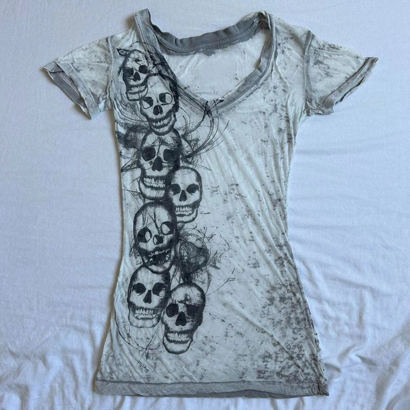 Women's Graphic V-neck Skull Print T-shirt - Street Dreams USA